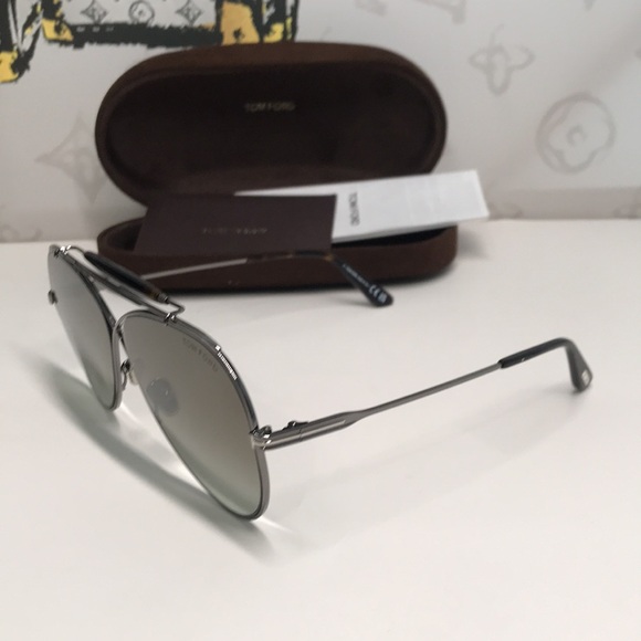 Tom Ford TF818 08G Holden Aviator Sunglasses Gunmetal Brown Gradient Mirror 60mm main image 4